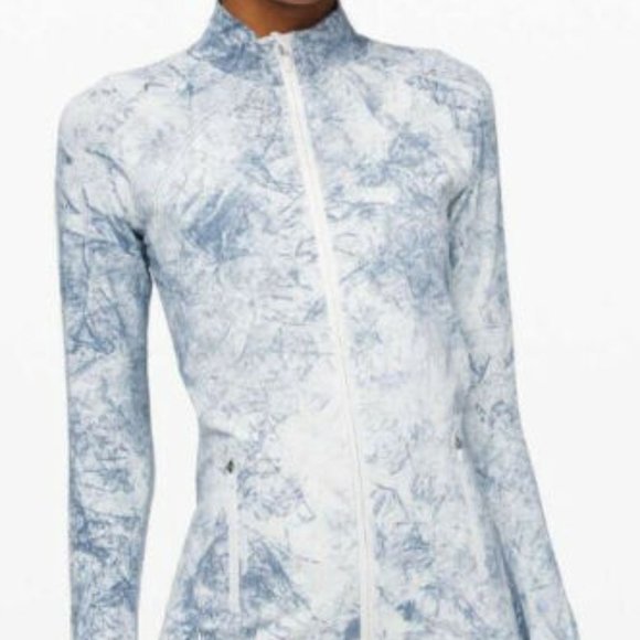 Lululemon Ebb to Train Jacket - Size 8 NWT - Wash color (Dye Blue) - Picture 1 of 3